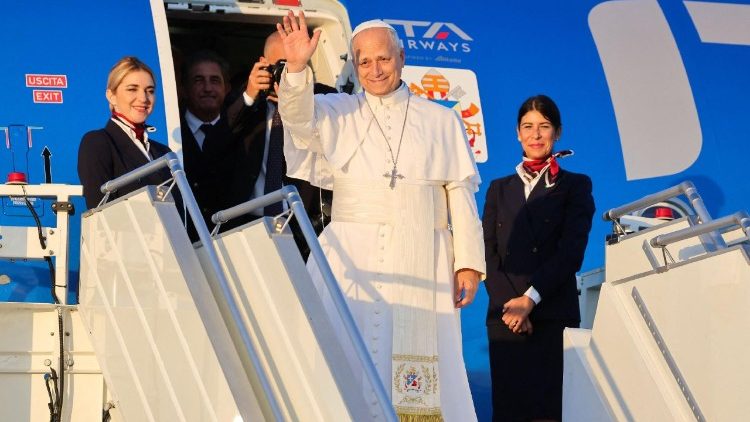 Il Papa parte per la Francia